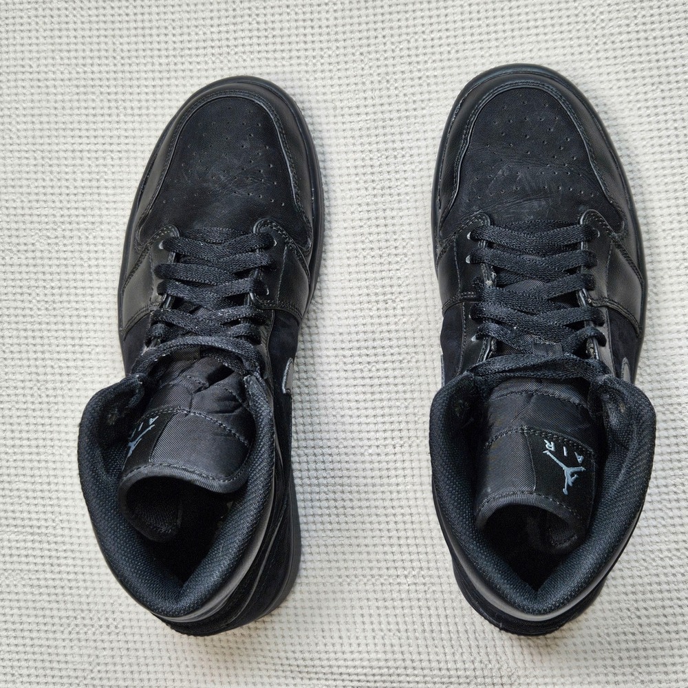 Jordan 1 Mid Triple Black Mens Sneakers 554724-050 Size 9 Black Black AS IS. - Picture 4 of 16